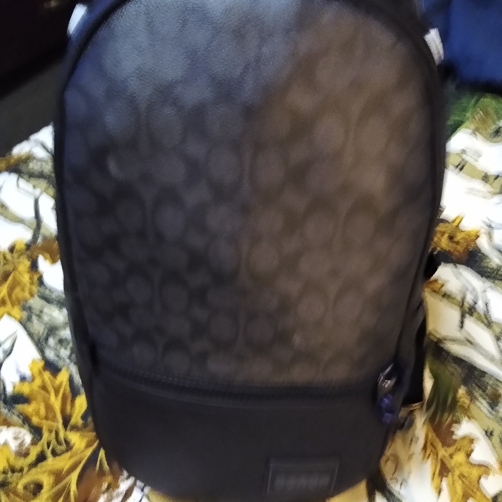 COACH - Picture 3 of 4